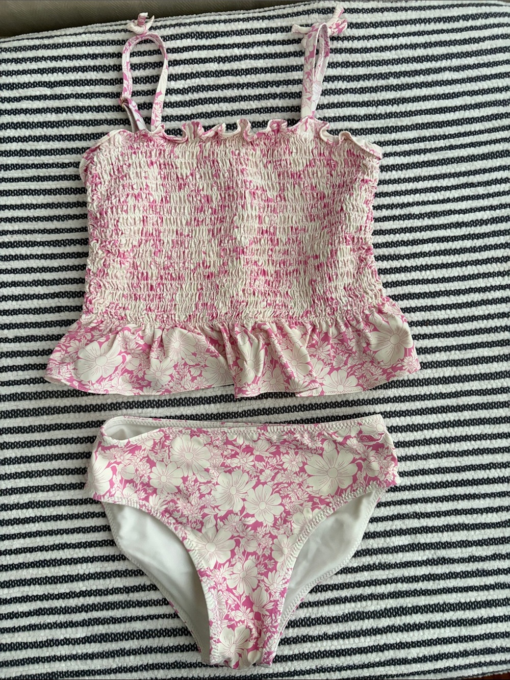 Vineyard Vines 2 piece size xsmall
